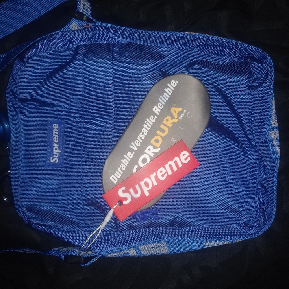 supreme shoulder bag